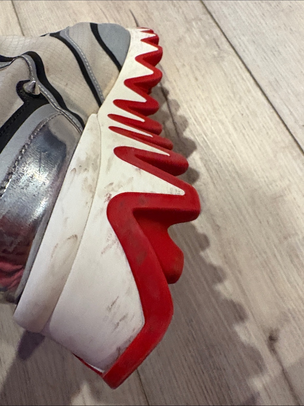 Authentic Christian Louboutin White, Black & Red Low-Top Sharkina - Picture 7 of 7